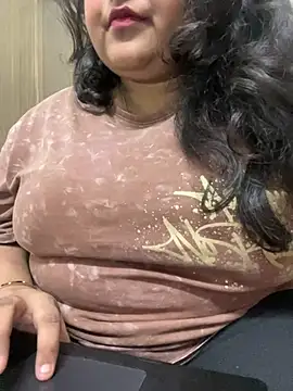 smile pretty online show from 01/20/25, 10:15