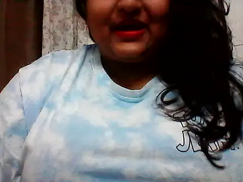 smile pretty online show from 01/23/25, 06:03