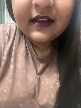 smile pretty online show from 02/25/25, 09:15