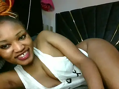 Snapshot of cutenipples chatting on 05/13/26, 02:02 cutenipples online show from 05/13/26, 02:02