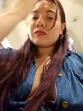 Snapshot of Blushing_Katy chatting on 01/11/25, 02:41 Blushing Katy online show from 01/11/25, 02:41