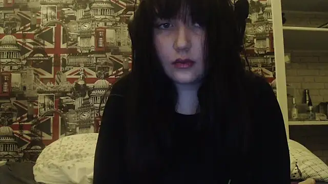 Lynylou online show from 02/11/26, 10:53