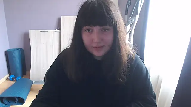 Lynylou online show from 09/13/25, 12:49