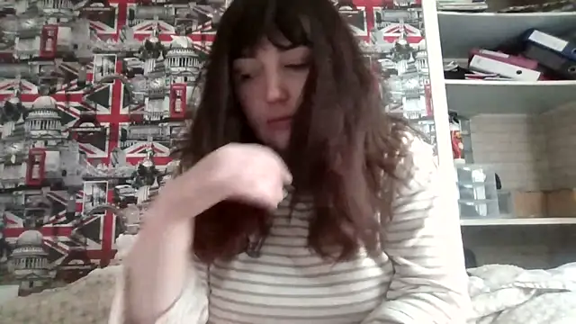 Lynylou online show from 11/03/25, 09:46