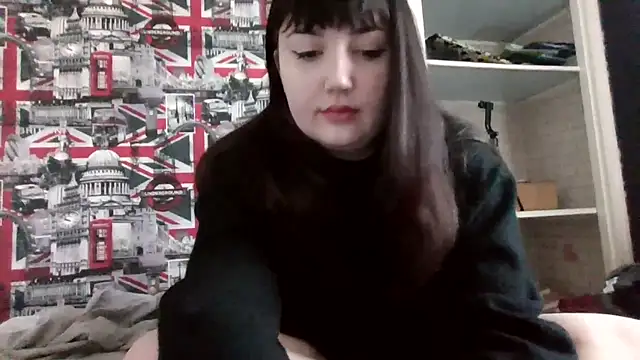 Lynylou online show from 12/04/25, 12:04