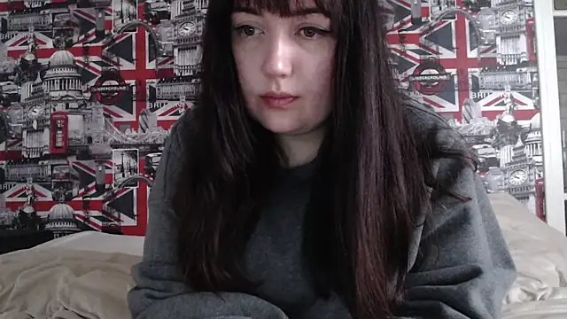 Lynylou online show from 02/18/26, 04:47