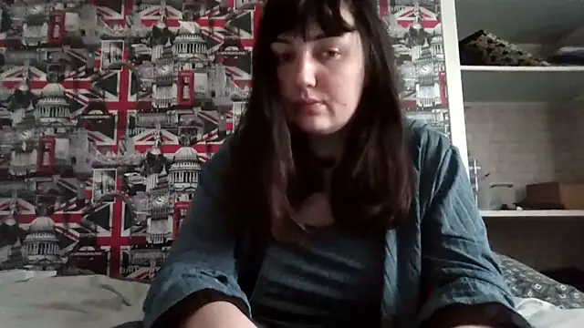 Lynylou online show from 11/17/25, 11:25