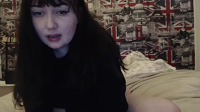 Lynylou online show from 02/24/26, 08:10