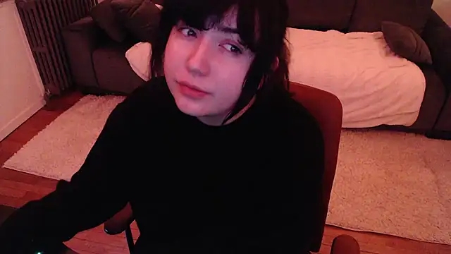 Lynylou online show from 01/27/25, 02:20
