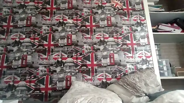 Lynylou online show from 10/20/25, 11:00