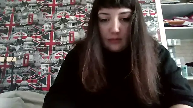 Lynylou online show from 10/08/25, 01:56