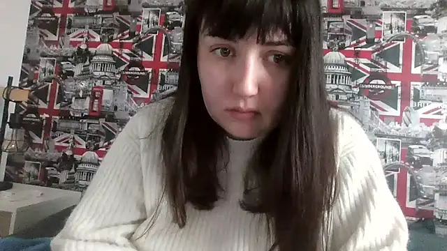 Lynylou online show from 10/31/25, 12:35