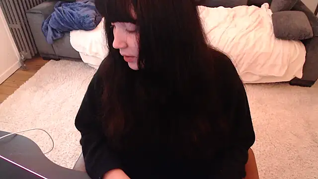 Lynylou online show from 03/20/25, 04:09
