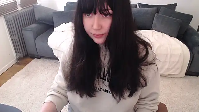Lynylou online show from 03/04/25, 10:24