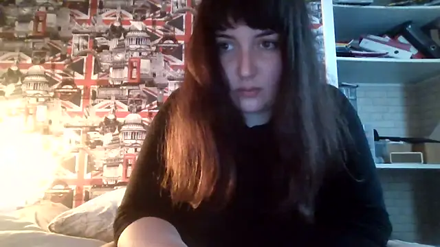 Lynylou online show from 10/22/25, 12:26