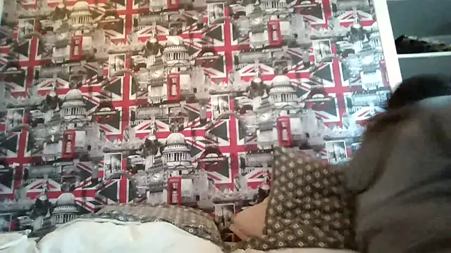 Lynylou online show from 12/03/25, 08:25