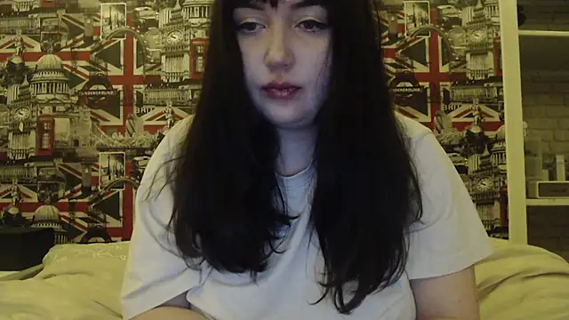 Lynylou online show from 02/17/26, 03:15