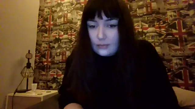 Lynylou online show from 12/16/25, 08:02