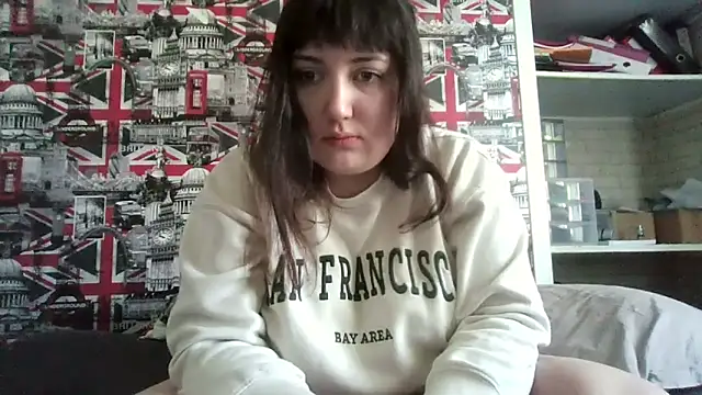 Lynylou online show from 10/12/25, 01:56