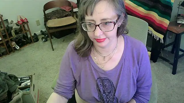 Snapshot of LilyLuscious chatting on 01/22/25, 10:59 LilyLuscious online show from 01/22/25, 10:59