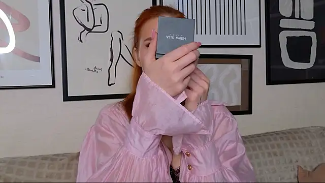 JudyWalkerr online show from 12/14/25, 10:10