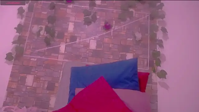 CrazyRousex online show from 11/11/25, 03:40