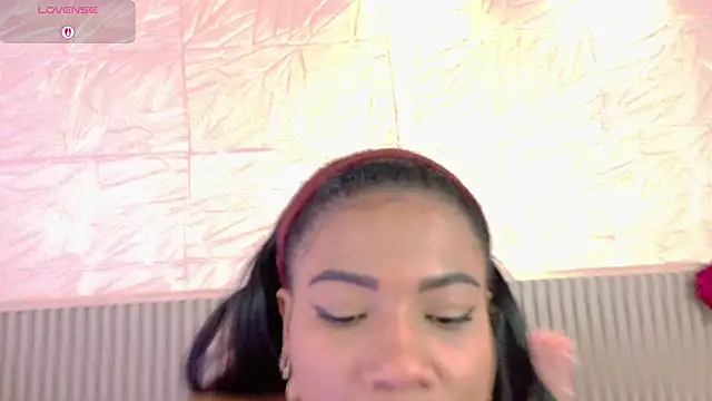 paula  cruzz online show from 11/18/25, 10:13