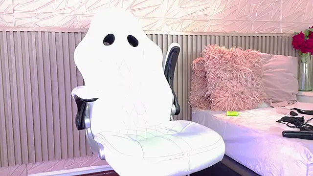 paula  cruzz online show from 12/13/25, 08:04