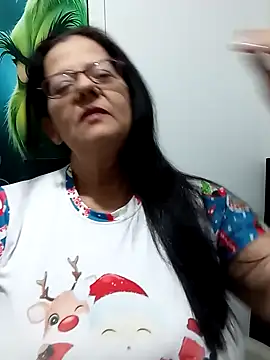 Snapshot of CasandraJones1 chatting on 01/07/25, 03:35 CasandraJones1 online show from 01/07/25, 03:35