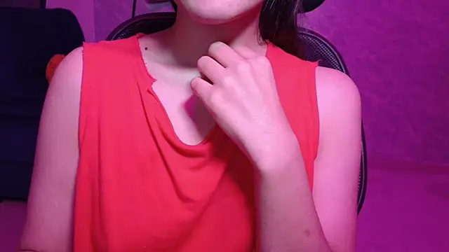 Snapshot of MidnightFlame chatting on 09/13/25, 07:52 MidnightFlame online show from 09/13/25, 07:52