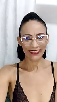 Snapshot of BarbaraMature chatting on 03/21/25, 08:29 BarbaraMature online show from 03/21/25, 08:29