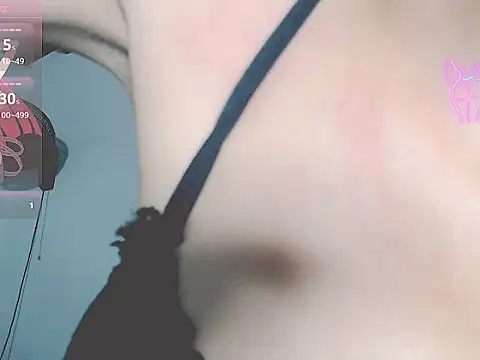 Snapshot of tifany19_ chatting on 09/14/25, 12:33 tifany19  online show from 09/14/25, 12:33