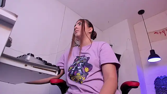 angel hardy dl online show from 10/24/25, 12:04