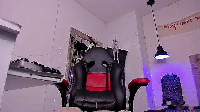 angel hardy dl online show from 10/26/25, 12:16