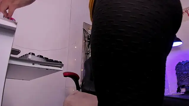 angel hardy dl online show from 10/27/25, 12:06