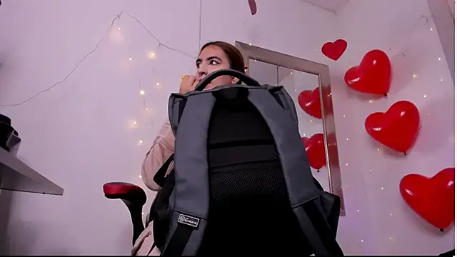 angel hardy dl online show from 03/03/26, 12:01