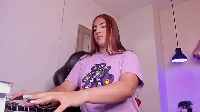 angel hardy dl online show from 09/11/25, 10:59