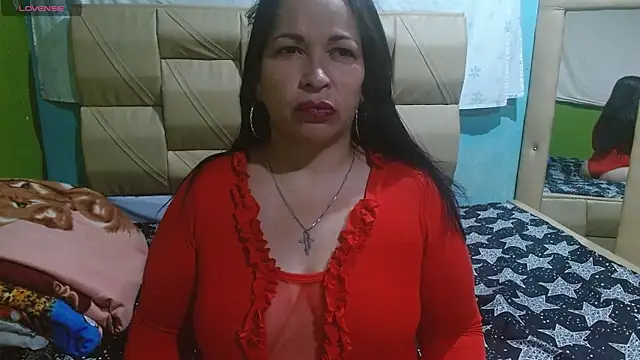 Stefanny Taylor  online show from 10/22/25, 08:19