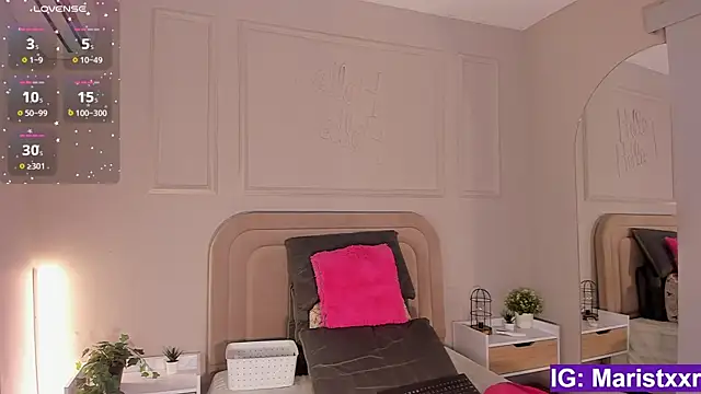 Maristxxr online show from 10/14/25, 07:47