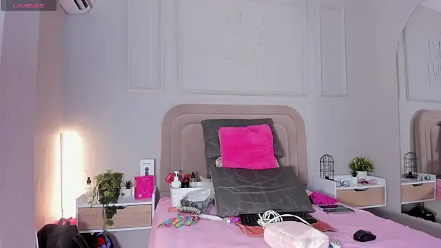 Maristxxr online show from 12/04/25, 07:46