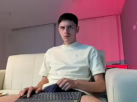 Snapshot of bastia_noooo chatting on 01/12/25, 02:24 bastia noooo online show from 01/12/25, 02:24