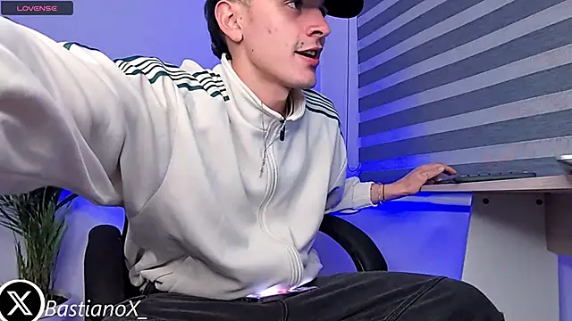 Snapshot of bastia_noooo chatting on 10/06/25, 05:52 bastia noooo online show from 10/06/25, 05:52