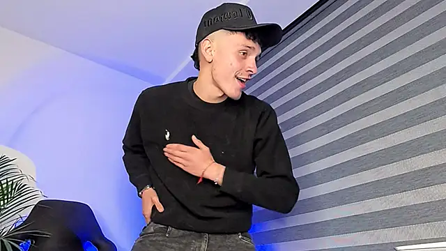 Snapshot of bastia_noooo chatting on 09/24/25, 05:03 bastia noooo online show from 09/24/25, 05:03