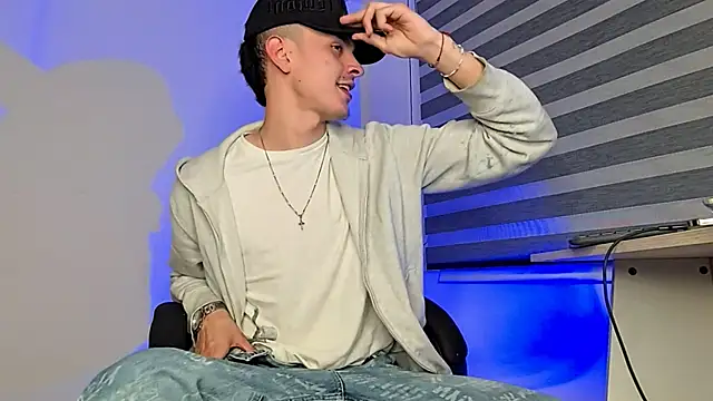 Snapshot of bastia_noooo chatting on 09/11/25, 06:24 bastia noooo online show from 09/11/25, 06:24