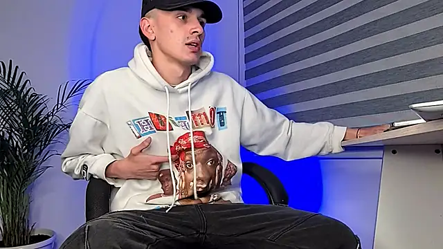 Snapshot of bastia_noooo chatting on 09/09/25, 06:23 bastia noooo online show from 09/09/25, 06:23