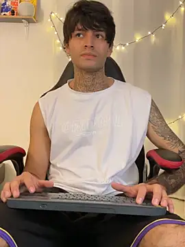 justin stark7 online show from 02/10/26, 01:32