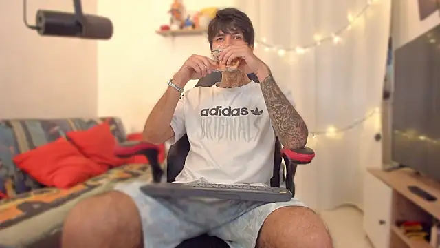 justin stark7 online show from 02/12/26, 07:13