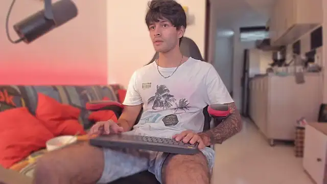 justin stark7 online show from 11/17/25, 09:41