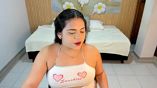 Snapshot of samy_19_ chatting on 05/18/26, 11:04 samy 19 online show from 05/18/26, 11:04