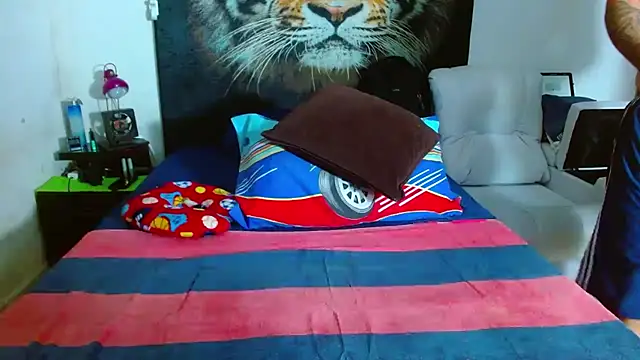 Michaell Myerss  online show from 10/28/25, 02:05